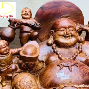Di Lặc ngũ tiểu ngồi đống tiền gỗ cẩm.