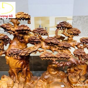 Di Lặc ngũ tiểu ngồi tùng gỗ hương ta.