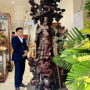 Quan Công ngự song long gỗ trắc.