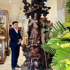 Quan Công ngự song long gỗ trắc.