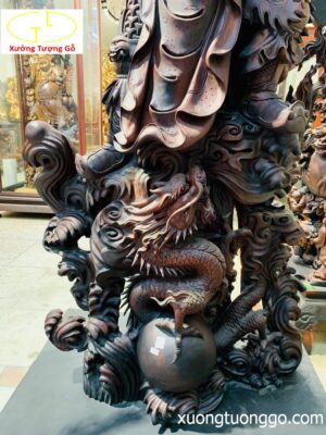 Quan Công ngự song long gỗ trắc.