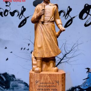 Tượng Trần Quốc Tuấn Gỗ Hương
