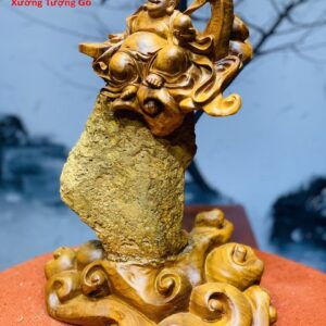 Di Lặc Ngồi Đá Hương Ta