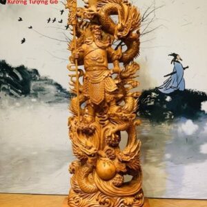 Quan Công Đứng Tam Long