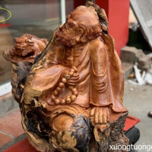 Tượng Đạt Ma Ngồi Cạnh Nghê Gỗ Sụn Đinh Hương