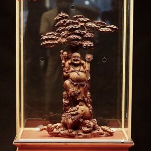 Di Lặc ngũ phúc cầm gậy như ý đứng tùng gỗ sưa.