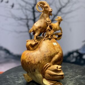 Tượng Dê Đứng Bao Nu Hương