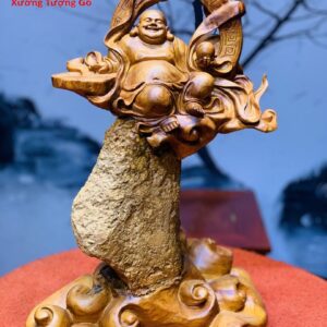 Di Lặc Ngồi Đá Hương Ta