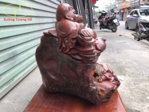 Tượng Di Lặc Nhất Tiểu Ôm Đá Tự Nhiên