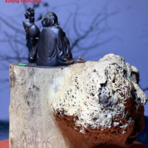 Tượng Ông Thọ Nu Mun