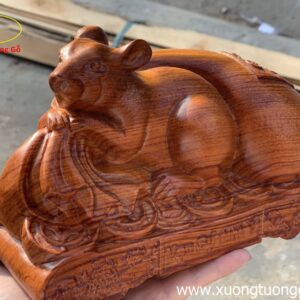 Tượng Chuột Kéo Bao Tiền Gỗ Hương Đá