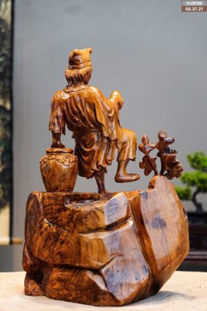 Tế công gỗ nu ngọc am