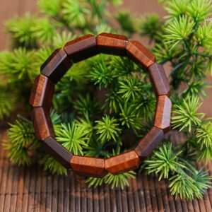 Vòng Tay Gỗ Bách Xanh Bản Vuông
