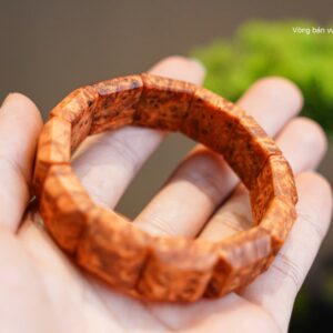 ( Bản Cao Cấp ) - Vòng Tay Gỗ Nu Huyết Long Bản Vuông