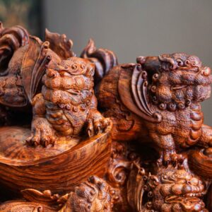 Tượng Cửu Nghê Gỗ Sưa
