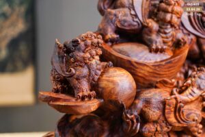 Tượng Cửu Nghê Gỗ Sưa