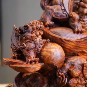Tượng Cửu Nghê Gỗ Sưa