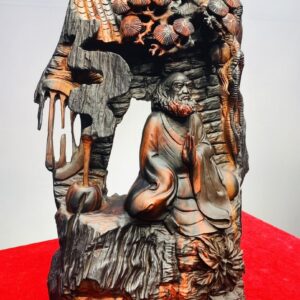 Đạt Ma Sư Tổ ngồi thiền dưới Tùng Gỗ Trắc