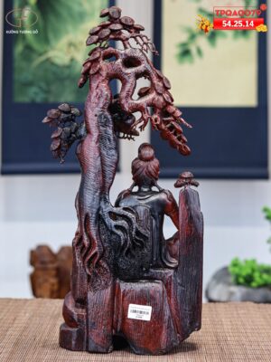 Quan âm tự tại ngồi tùng trắc