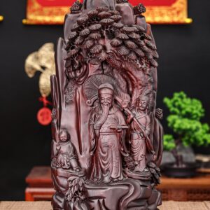 Thần tài đứng gốc cây tùng
