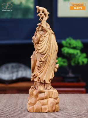 Đạt ma gỗ bách xanh