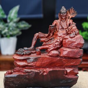 Tế công ngồi gỗ trắc
