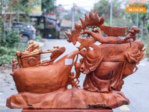 Di Lặc kéo bao gỗ hương