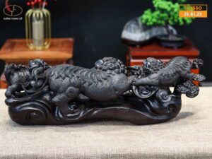 Ngũ lân gỗ tử đàn tím