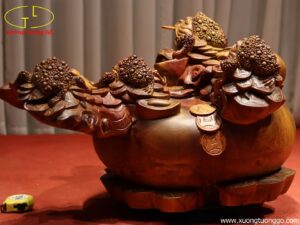 Ngũ Cóc Ngự Chum Tiền Gỗ Hương