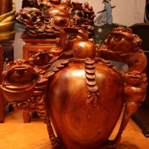 Ngũ Cóc Chấm Chum Tiền Gỗ Hương
