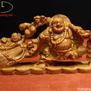 Tượng Di Lặc Kéo Bao Tiền Gỗ Huyết Long Để Ô Tô