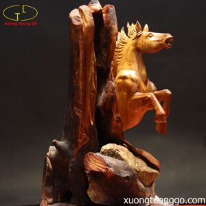 Tượng Khỉ Cưỡi Ngựa Gỗ Hương
