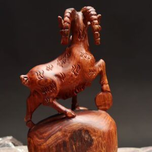 Tượng Dê Đứng Bao Tiền Gỗ Cẩm