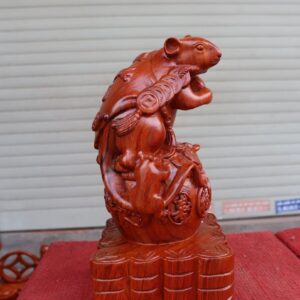 Tượng Tam Chuột Gỗ Trắc Đứng Bao Tiền