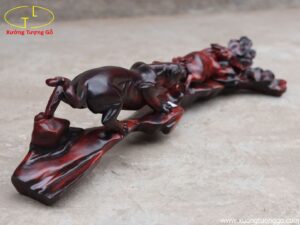 Tượng Báo Săn Mồi Gỗ Trắc