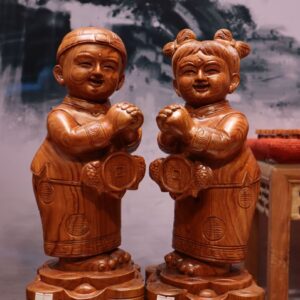 Tiểu Đồng Chúc Phúc Gỗ Hương