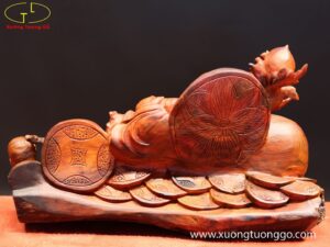 Tượng Di Lặc Nhị Tiểu Vác Đào Gỗ Trắc