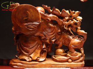 Tượng Di Lặc Vác Đào Ngồi Cạnh Nghê Gỗ Hương