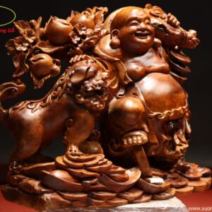 Tượng Di Lặc Vác Đào Ngồi Cạnh Nghê Gỗ Hương