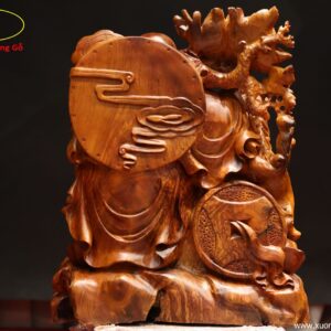 Tượng Phật Di Lặc Vác Đào Đứng Cạnh Nghê Gỗ Hương