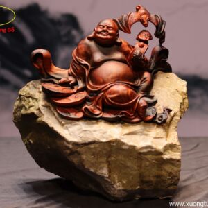 Tượng Di Lặc Ngồi Đá