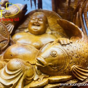 Di Lặc cá chép ngồi cây tùng hương ta.
