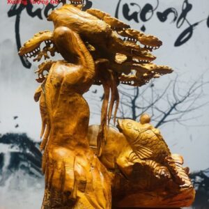 Di Lặc cá chép ngồi cây tùng hương ta.