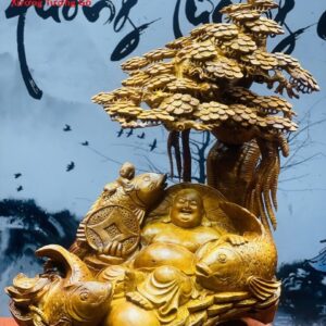 Di Lặc cá chép ngồi cây tùng hương ta.