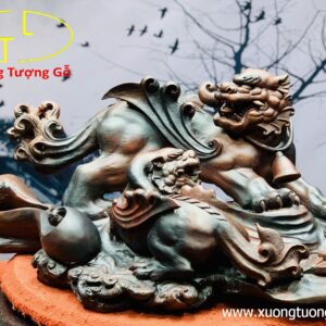 Tỳ Hưu mẫu tử trắc đỏ đen.