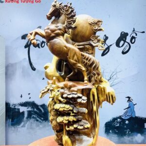 Nhất mã phi thiên gỗ hương ta.