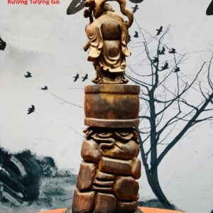 Di Lặc đứng trống.