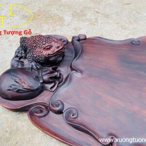 Khay trà nghê thiềm thừ.