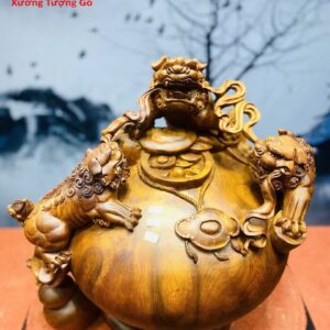 Tam nghê trấn chum tiền gỗ hương.