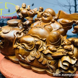 Di lặc ngũ phúc ngồi chum gỗ hương.
